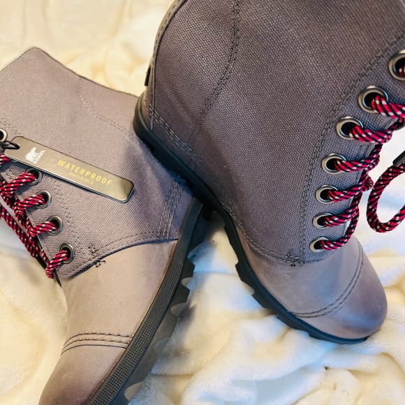 Sorel Joan of Arctic Wedge women’s 8.5 NIB - Picture 3 of 5
